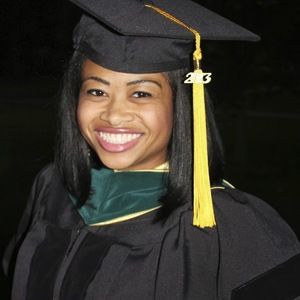 Meet your Posher, Marisa